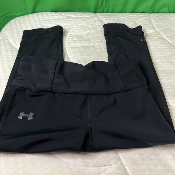 Under Armour Heat Gear Compression Leggings Womens Sz S Black Knee length video - Picture 6 of 13